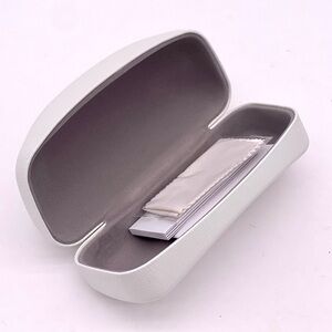 Michael Kors Oversized Sunglasses Case
Hard Clam Shell White